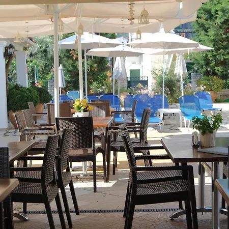 Aparthotel Solaris 3*