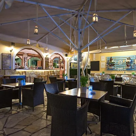 Solaris Aparthotel 3*