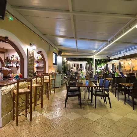 Solaris Aparthotel 3*