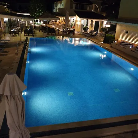 Lägenhetshotell Solaris 3*